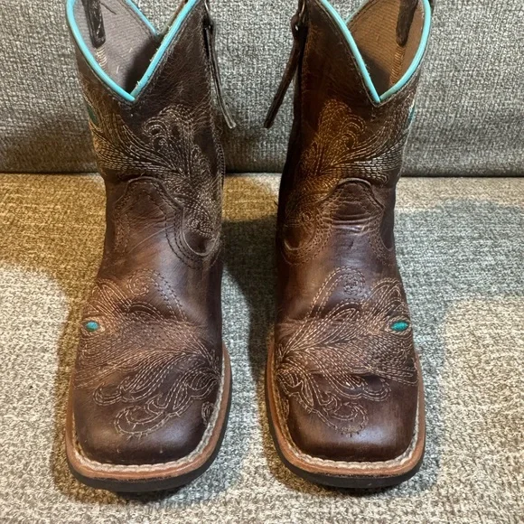 Ariat Bright Eyes 2 Easy Fit western boots (Style: 10040328) Size 9 - Picture 3 of 11